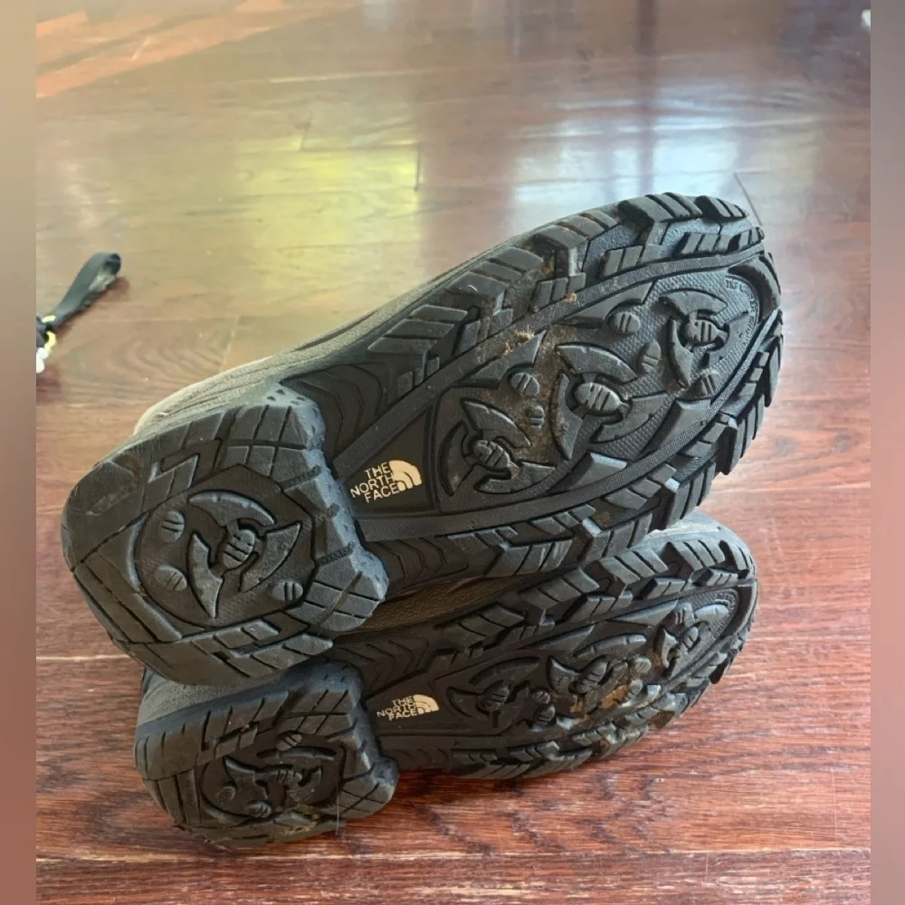 The North Face Brown Black orange waterproof Outdoor winter snow Boots 5 chilkat